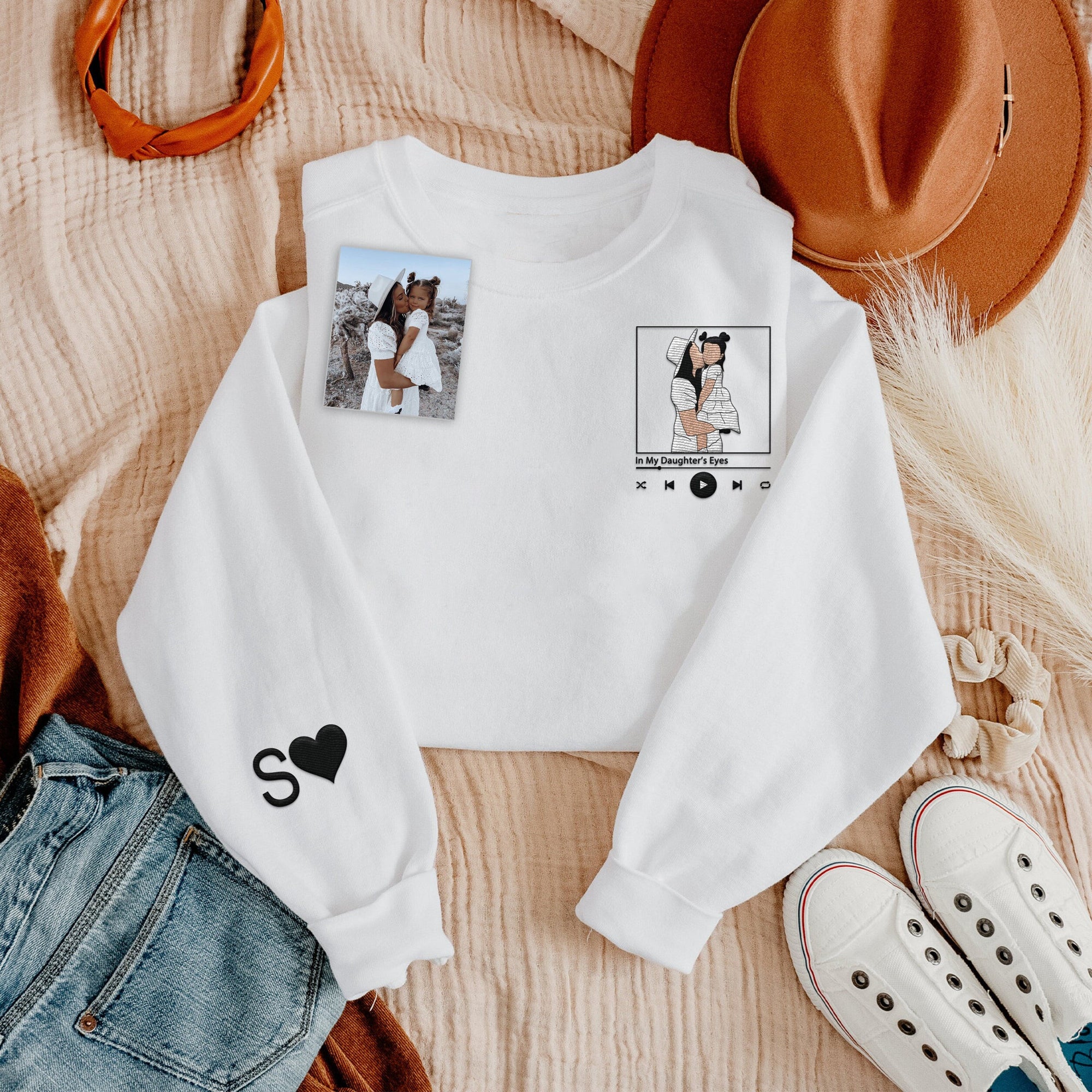 Personalized embroidered custom mom photo shirt 4_8baf6e89-a622-4ba1-9b97-74a3ce6ffaea.jpg