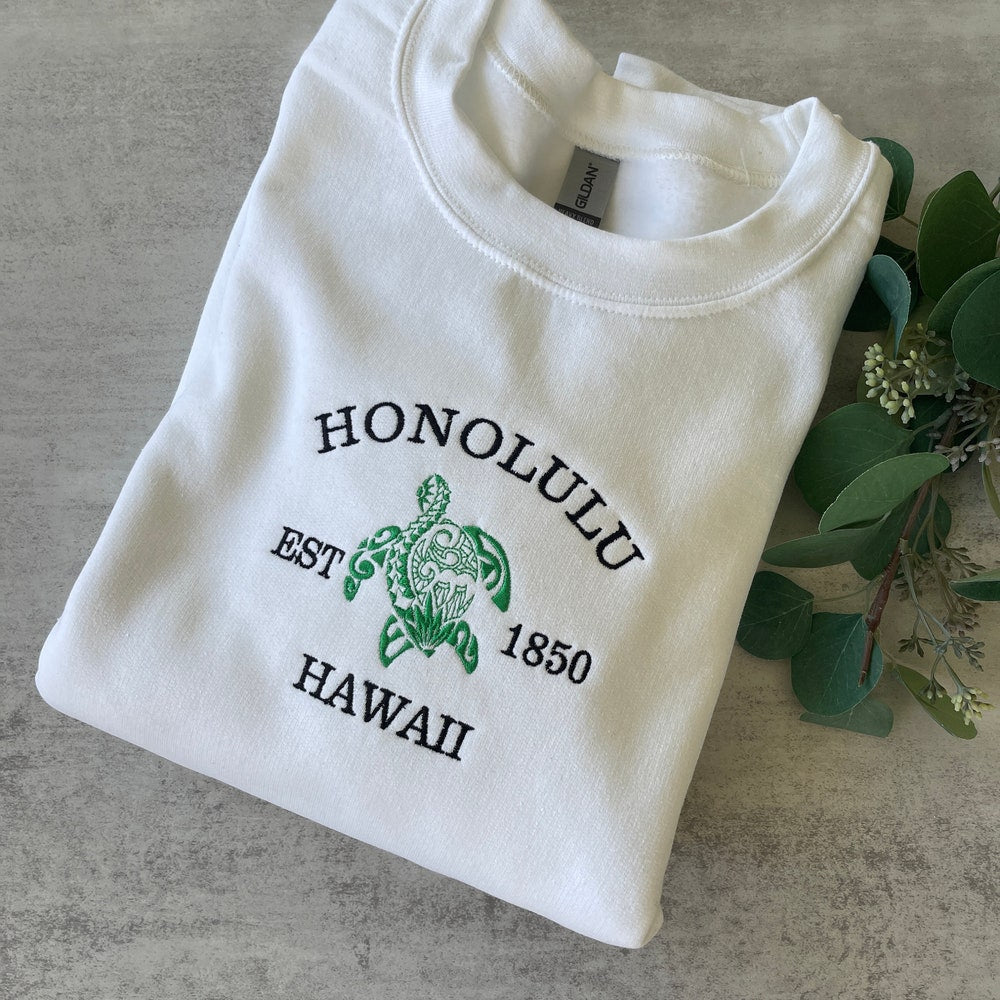 Embroidered Honolulu Hawaii Sweatshirt, Hawaii Hoodie, Crewneck Sweatshirt, Graphic Sweatshirt, Trendy Sweatshirt, Aesthetic Sweatshirt 0_7d045930-0fd5-450e-babb-152162d96767.jpg