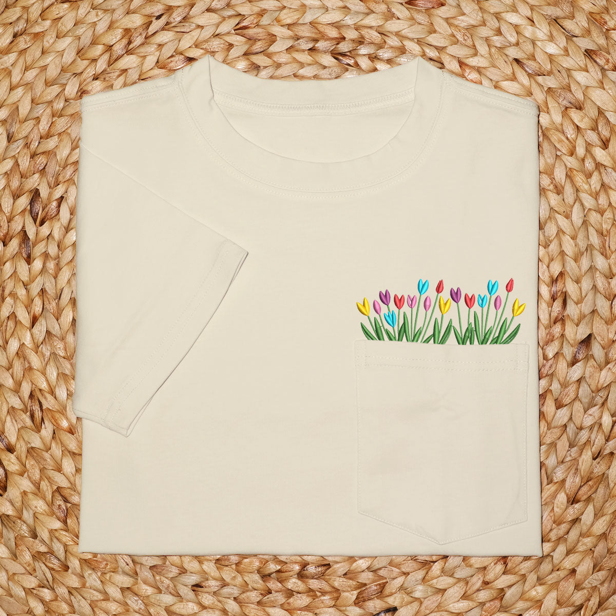 Embroidery Tulips Pocket T-shirt 1689323632638.jpg