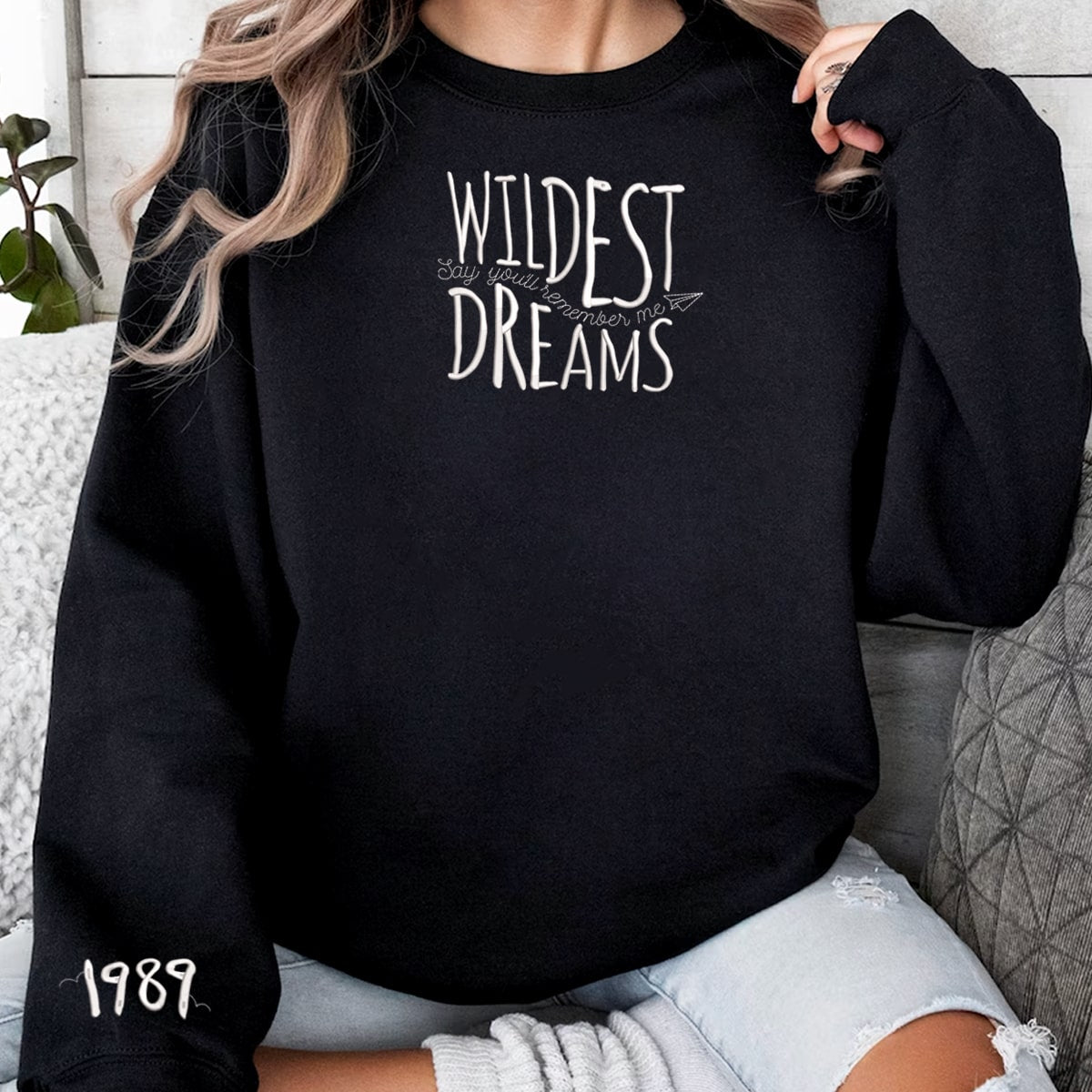 Wildest Dreams Embroidered Sweatshirt 1700623150945.jpg