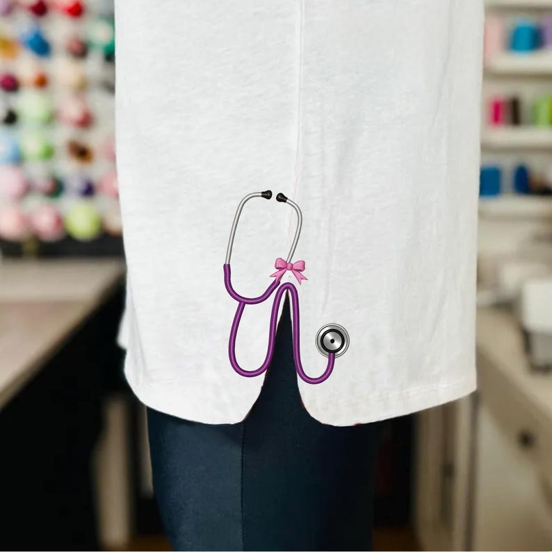 Therapist Medic Stethoscope Split Seam Side Bow Machine Embroidery Shirt Doctor Outfit T Shirt Sweatshirt 1739864926427.png