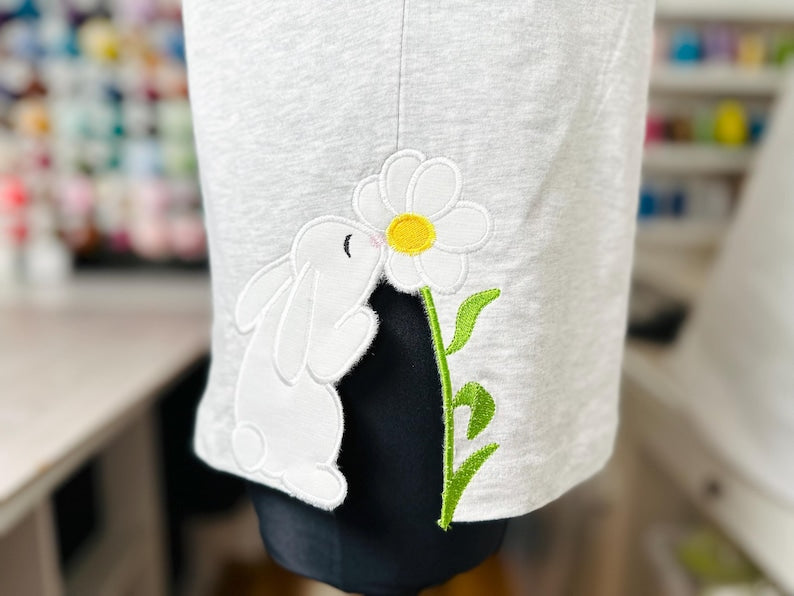 Cute Little Easter Bunny With Flower Side Seam Cutout Side Bow Applique Machine Embroidery Shirts Farm Animal Tshirt Sweatshirt Embroidery 1739930676267.jpg
