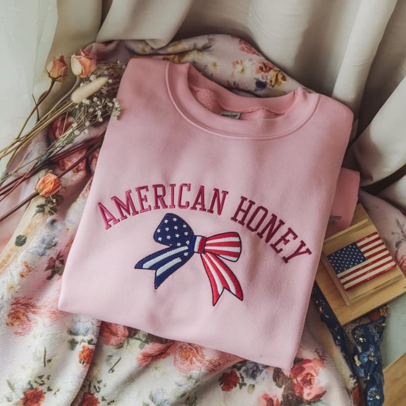 American Honey Coquette Sweatshirt Usa Flag Bow Crewneck 4th Of July Hoodie Patriotic Aesthetic Gift Independence Day Outfit 1760434115311.jpg