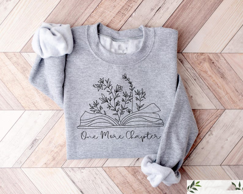 Retro Book Lover Gift Reading Sweatshirt Just One More Chapter Sweater Books Club Matching Pullover Gift For Librarian Aesthetic Hoodie 1765162715566.png