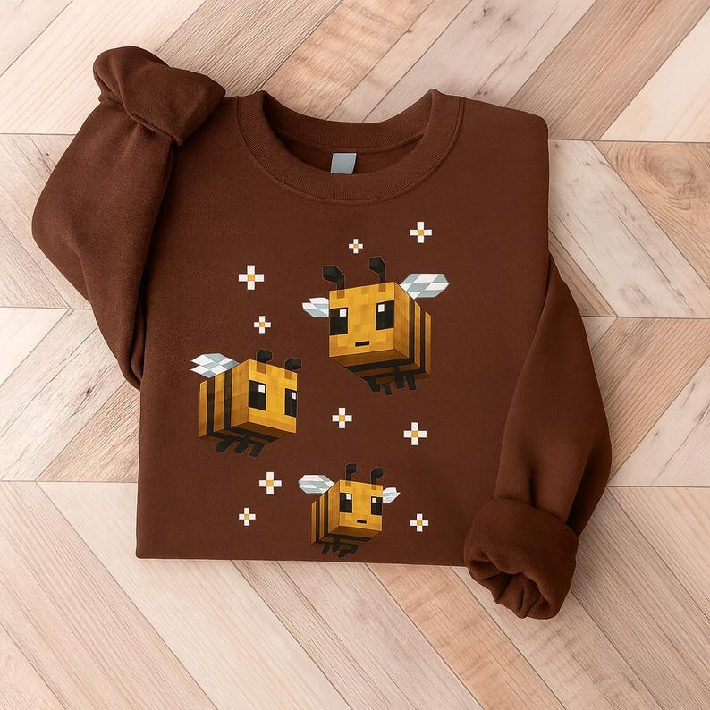 Unisex Pixel Bees Gamer Sweatshirt Cozy Pixel Art Crewneck Gift 1765179382900.png