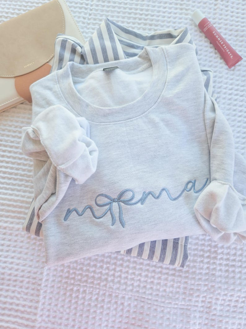 Embroidered Mama Sweatshirt Sweatshirt For Mom Trendy Bow Coquette Crewneck Gift For Mom New Mom Gift For Her 1765946650713.png