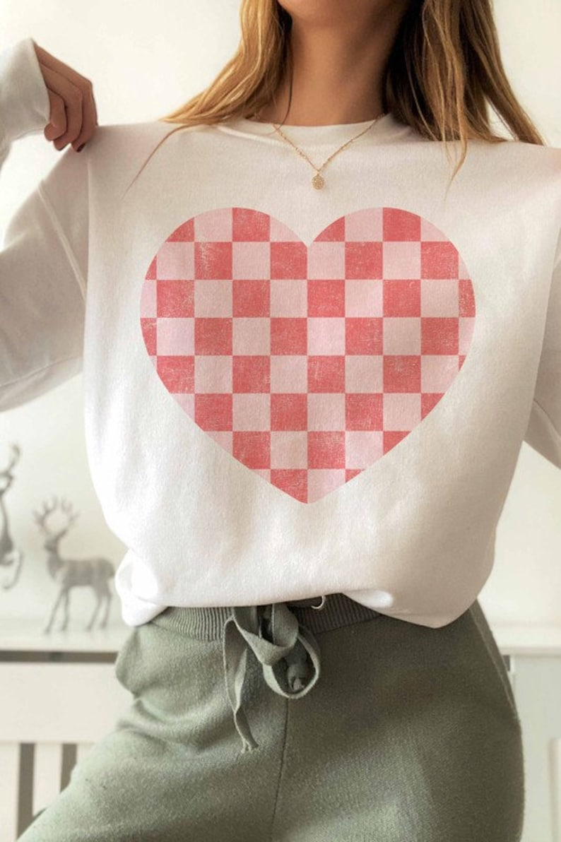 Heart Checkered Sweatshirt Womens Valentine Sweatshirt Women Valentines Day Shirt Valentines Day Gifts Valentines Sweater Heart Sweatshirt 1767167902207.png