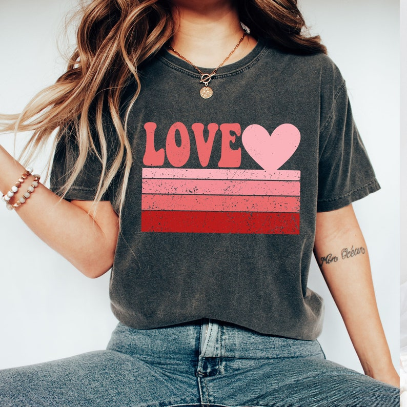Comfort Colors Retro Love Valentine T Shirt Valentines Day T Shirt Vintage Valentine Shirt Valentines Gift Heart Love Valentine Shirt 1767674355899.png