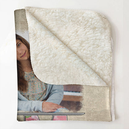 Mom You Are The World - Personalized Blanket - Mother's Day Gift For Mom, Mother 3_05a71d20-ee34-4f88-a653-3c9f3d763690.jpg