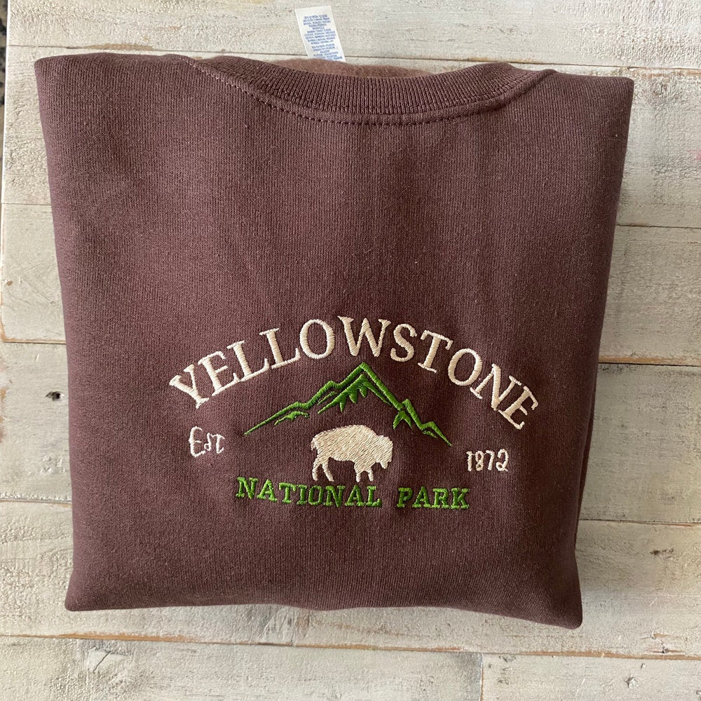 Yellowstone Embroidered Sweatshirt 2 3_093353a5-e35c-49a6-832f-0278821036c8.jpg