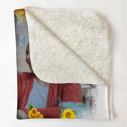 It Reminds You How Much We Love You Mom Blanket - Gift For Mom 3_5bff7e06-e4ad-43dc-a975-9b6df69d51c3.jpg