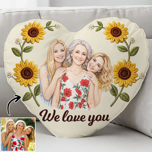 Best Mom Ever - Personalized Heart Floral Pillow