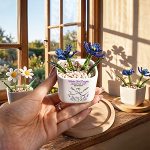 Holding Hands - Personalized Glass Everlasting Flowers