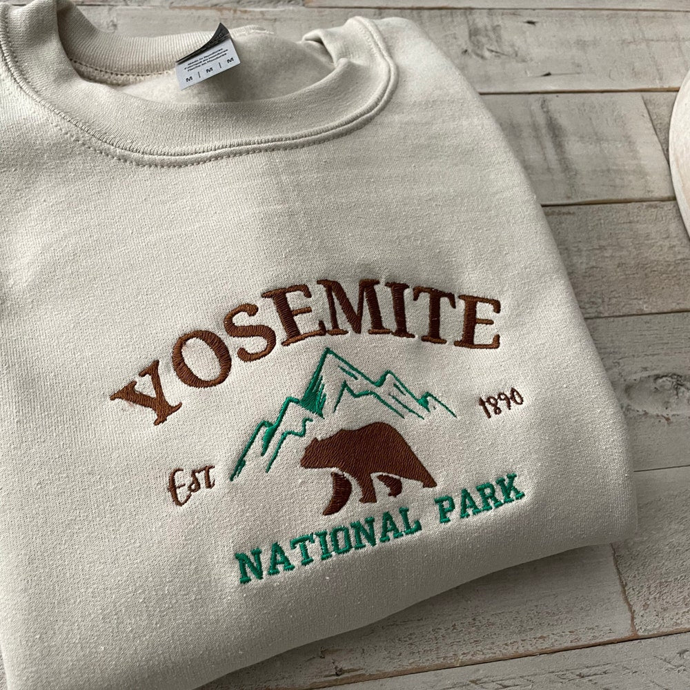 Yosemite National Park Embroidered Crewneck-Embroidered Crewneck-National Park Sweatshirt 4 4_befc5936-2152-44d6-9204-7a255c5110af.jpg
