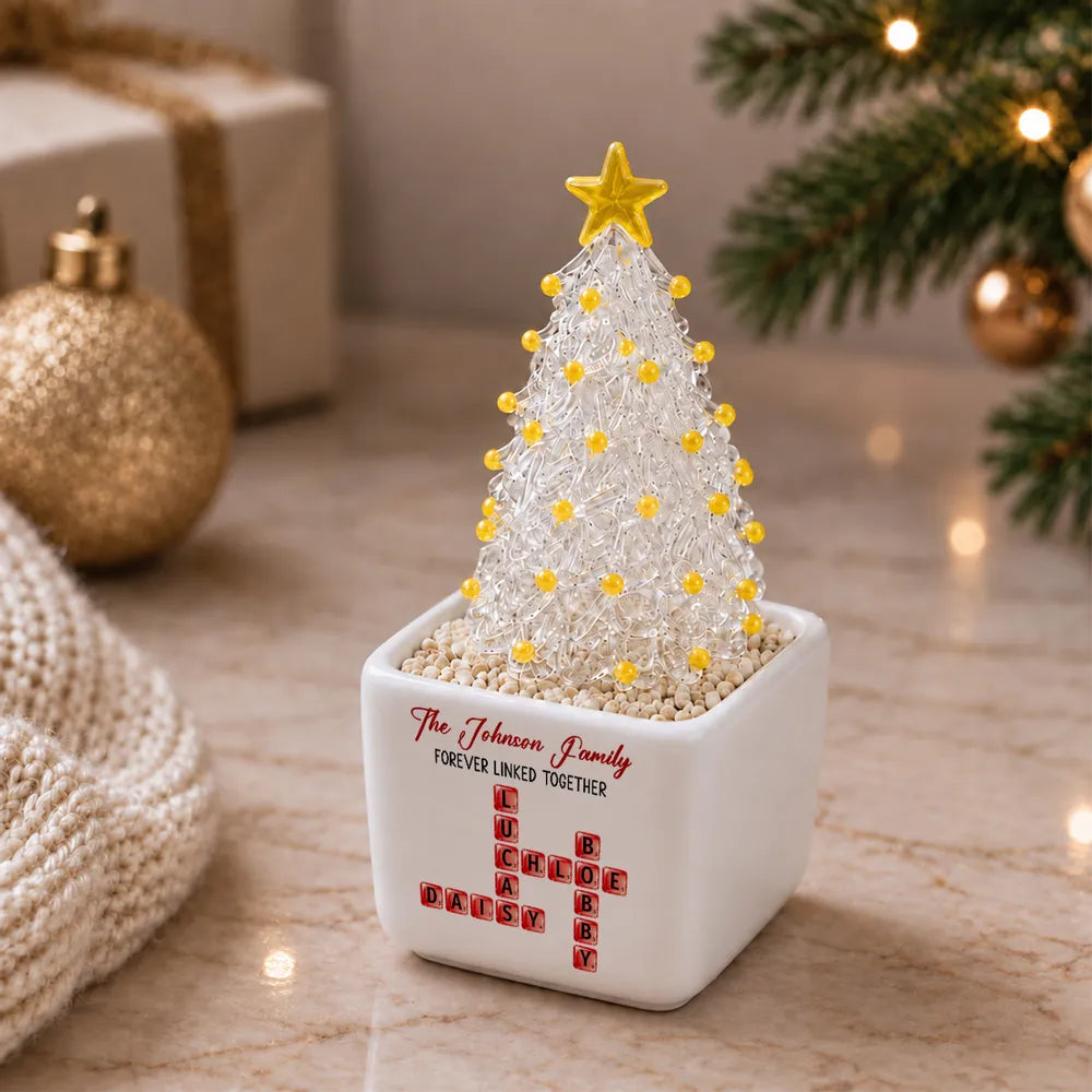 Family Hearts Forever Linked Together - Personalized Potted Christmas Tree - Christmas Gift For Family 4c6128db-2681-4d04-b321-85b580bc5b48-3.webp