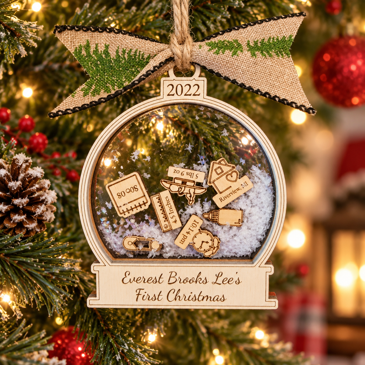 Baby's First Christmas Ornament: Snow Globe Keepsake - 4D Shaker Ornament - Gift For Baby 510fb747-c83b-468b-9f4c-82b65f5097db-ChatGPT-Image-10_02_45-12-thg-9-2026.png