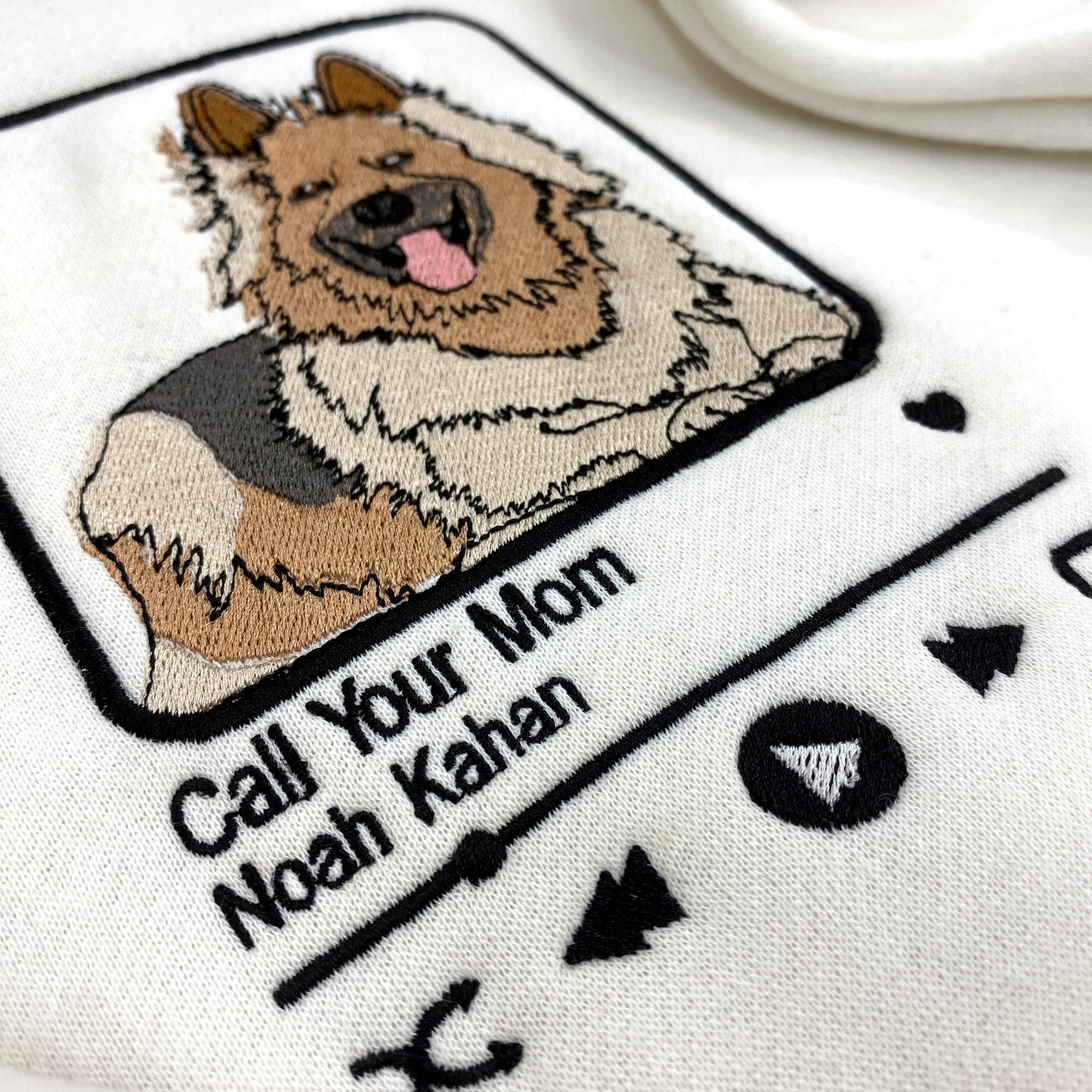 Personalized embroidered custom pet with photo shirt - Handmade shirt IMG_E1587.1.jpg