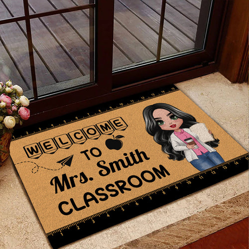 Welcome To Teacher Classroom Personalized Doormat Gift For Teacher bannergg_1ac9a5e4-7aa5-4ff1-8f73-238d9ba792e6.jpg