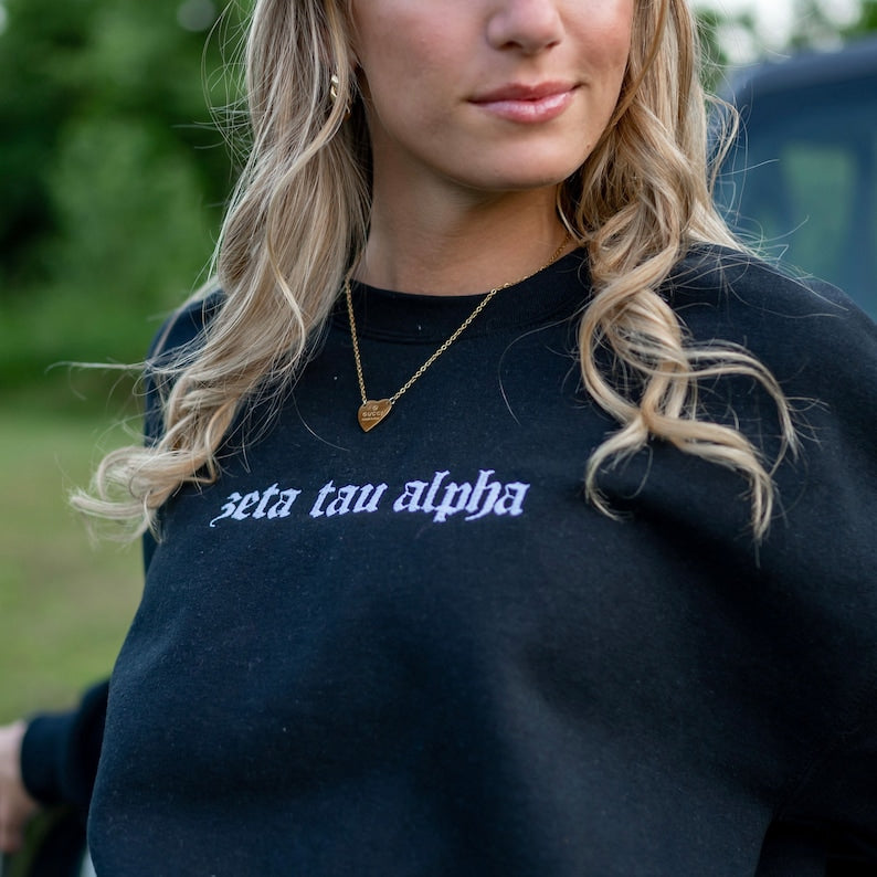 Old English Sorority Chapter Greek Letter Embroidered Sweatshirt / Gildan Crew Neck Sweatshirt / Big Little Basket Family Letter Sweatshirts