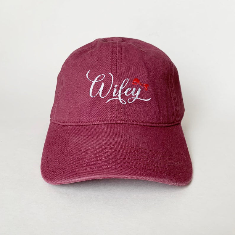 Couples Embroidered Baseball Caps Matching Hubby & Wifey Hats, Adjustable Hat, Cute Anniversary Gift for Husband and Wife