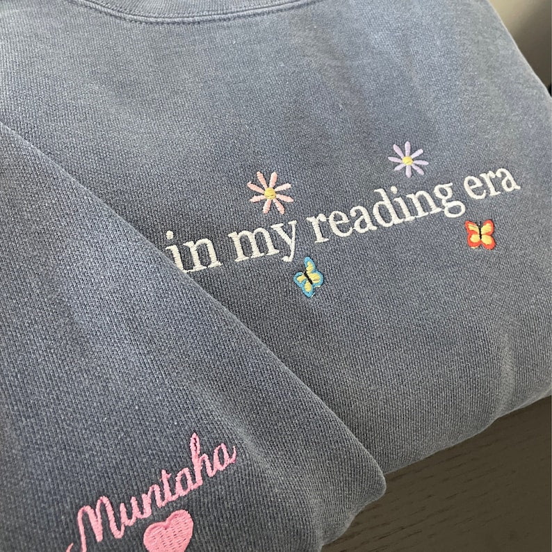 Embroidered In My Reading Era Crewneck Sweatshirt, Unisex Comfort Colors Sweatshirt, In My Reading Era Embroidery il_794xN.5929839487_2f3y.jpg?v=1743397322