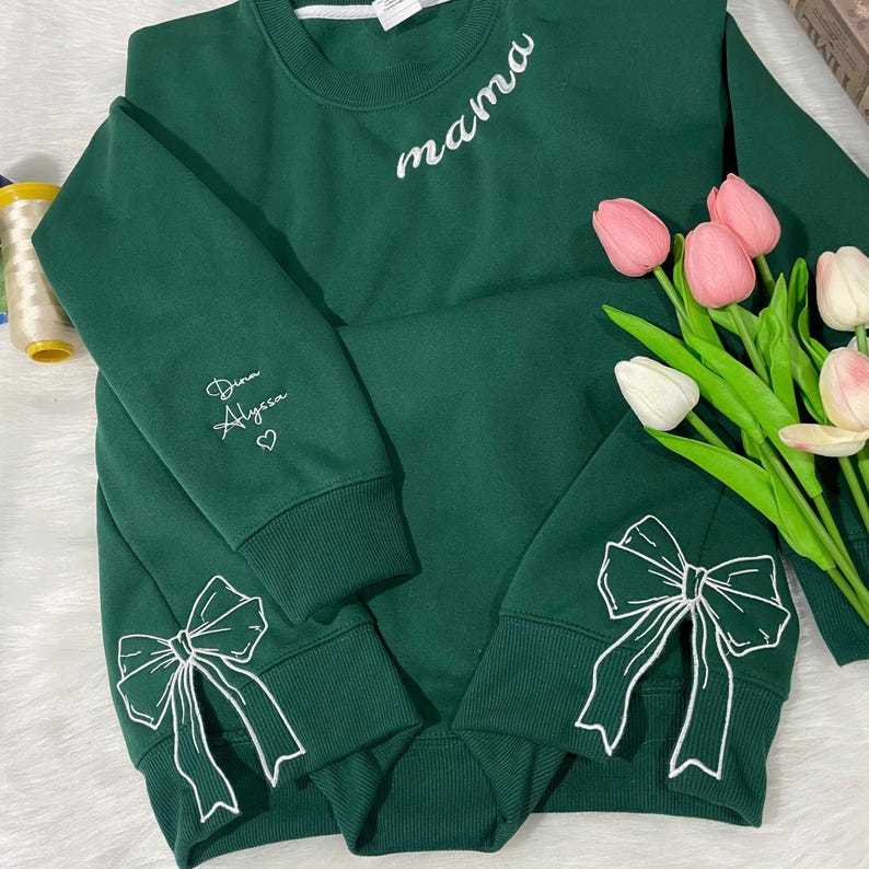 Custom Mama Side Bow Applique Embroidered Sweatshirt with Kids Name, Personalized Mom Sweatshirt, Minimalist Momma Sweater, Gift for Mom il_794xN.6379843868_gc4m.jpg