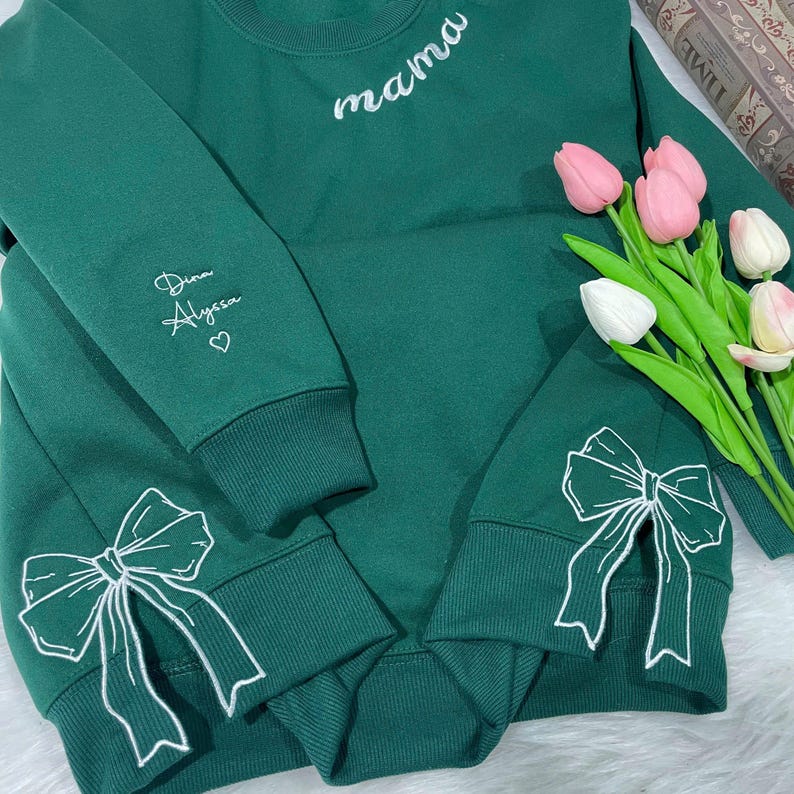 Custom Mama Side Bow Applique Embroidered Sweatshirt with Kids Name, Personalized Mom Sweatshirt, Minimalist Momma Sweater, Gift for Mom il_794xN.6427931101_ieut.jpg