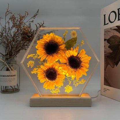 Flower resin lamp, birth flower epoxy lamp, sunflower lights shine brightly in the night, flower resin lamp, flower epoxy lamp, bedside lamp il_794xN.6750426754_cnub.jpg