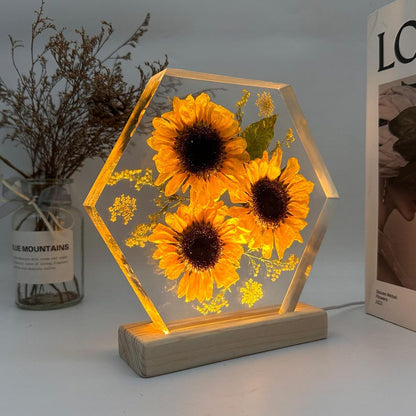 Flower resin lamp, birth flower epoxy lamp, sunflower lights shine brightly in the night, flower resin lamp, flower epoxy lamp, bedside lamp il_794xN.6798445603_qily.jpg