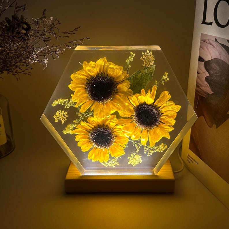 Flower resin lamp, birth flower epoxy lamp, sunflower lights shine brightly in the night, flower resin lamp, flower epoxy lamp, bedside lamp il_794xN.6798445659_gxcs.jpg