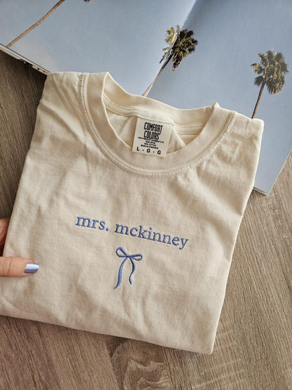 Embroidery Custom Mrs. Bride Shirt, Bride Gift, Wedding shirt, Engagement gift, Bachelorete party tee, Gift for her, Coquette bow bride tee.