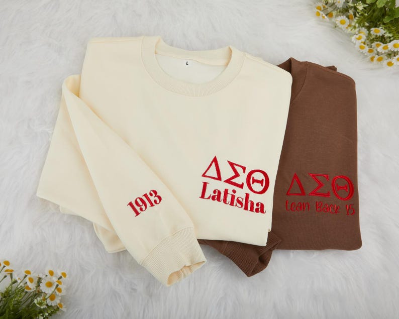 Custom Embroidered Name Sweatshirt,Personalized Delta Sigma Theta Sweatshirt,Delta Sigma Theta Hoodie for Women,DST Cloth Gift for Her