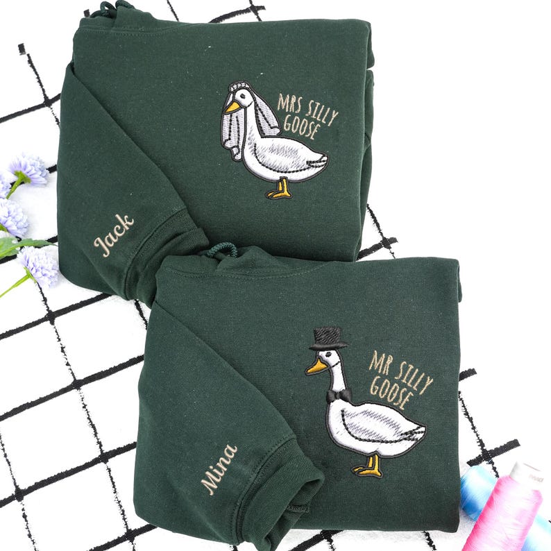 Embroidered Mr and Mrs Sweatshirt, Goose Sweatshirt, Bride Groom Sweatshirt, Couple Matching Sweatshirt, Couples Gift, Engagement Gift