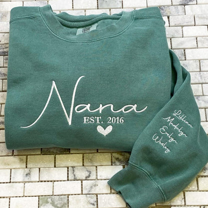Grandma Sweatshirt - Comfort Colors Custom Embroidered Nana Sweatshirt with Grandkid Name - New Grandma Shirt - Minimalist Mimi Sweater