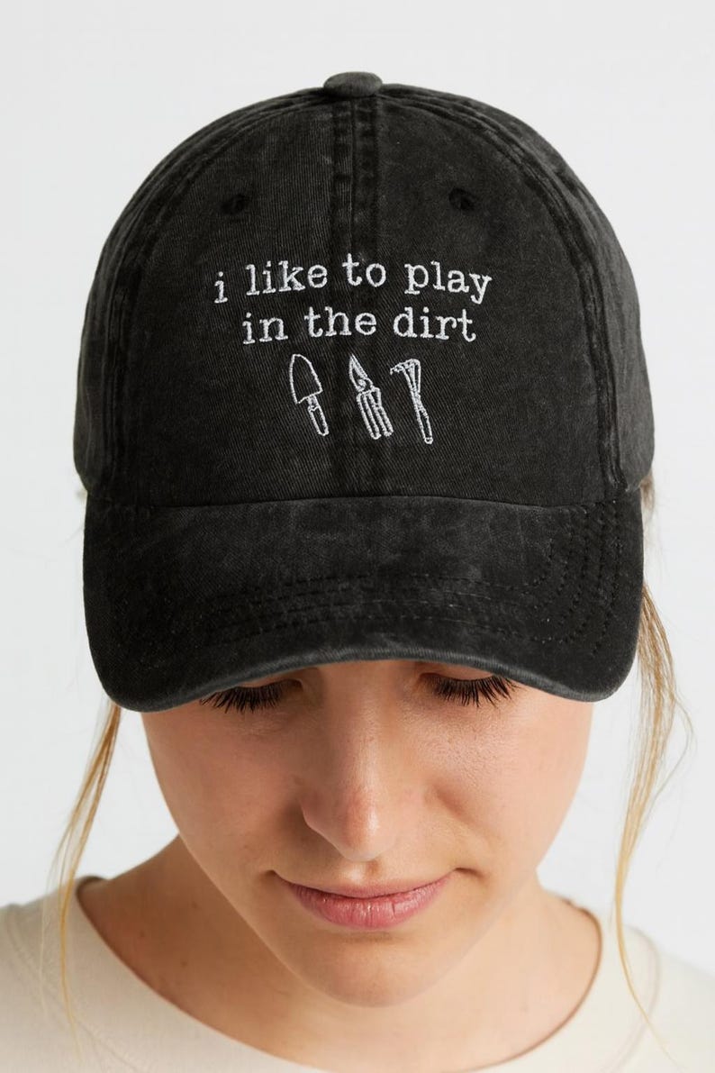 I Like To Play In The Dirt Baseball Cap Funny Embroidered Gardening Hat with Tools, Adjustable Vintage Dad Hat for Plant Lovers, Gardeners Gift Idea