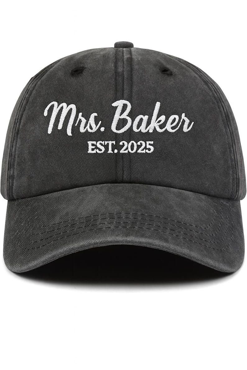 Personalized Embroidered Baseball Cap Custom Mr. & Mrs. Hat with EST. Year, Wedding Gift, Couple Hat, Newlywed Gift, Bride Groom Cap