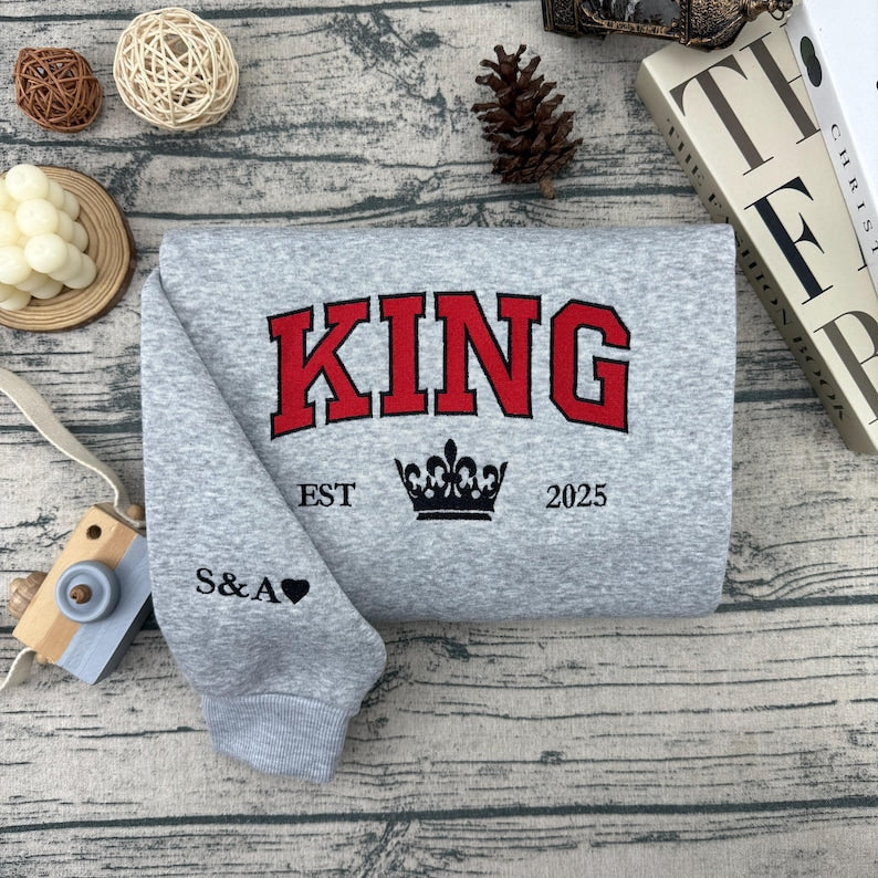 King Queen Sweatshirt, Couple Hoodies, Matching Hoodies, Couple Sweatshirt, Couples Gift, Gift For Couples, Valentine Sweatshirt