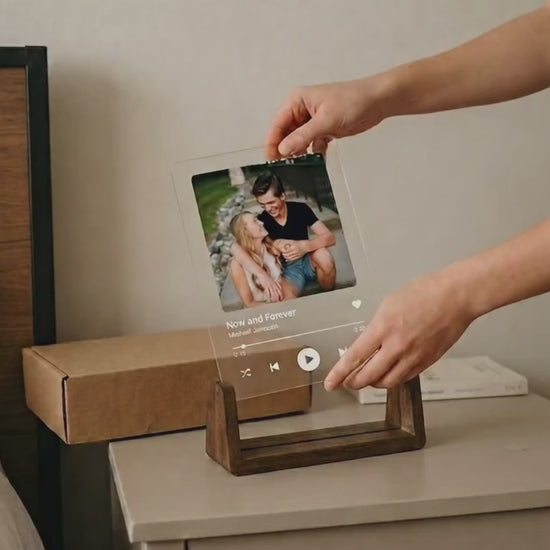 Personalized Song Plaque with Photo - Custom Couple's Music Displayer Artwork - Night Light Romantic Gift for Couples And Families 483c9a16-b267-47b2-9ce5-1a4a6e058012-PSL1735203818095828-converted.mp4